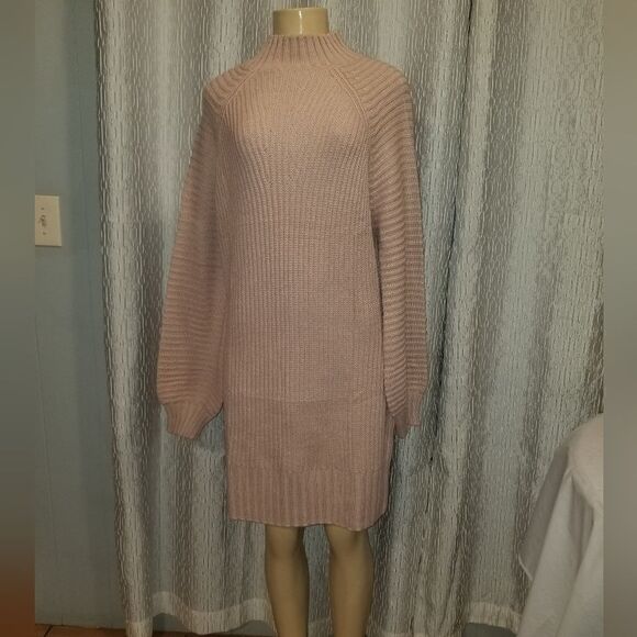 Long Sweater/Dress rose crouched medium new with tags - Picture 1 of 8